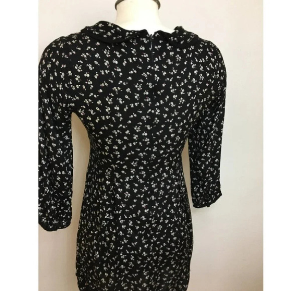 Forever 21 - Peter Pan Collar Mini Dress - Picture 2 of 5